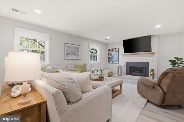 $850,000 | 5218 Olley Lane, Burke, VA 22015