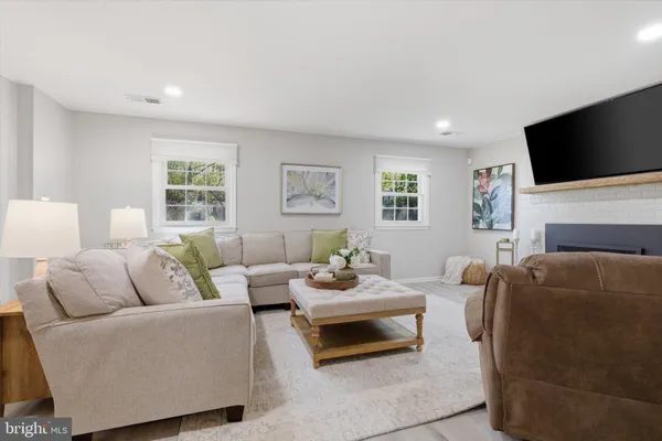 $850,000 | 5218 Olley Lane, Burke, VA 22015