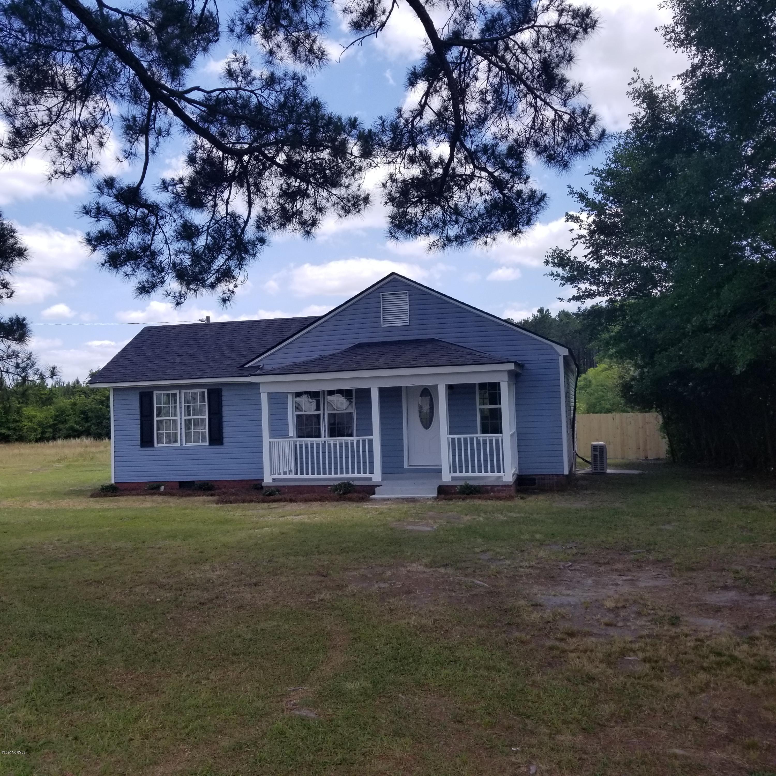 2403 Center Road Bladenboro, NC 28320 - Photo 2 of 16 20200516_135532