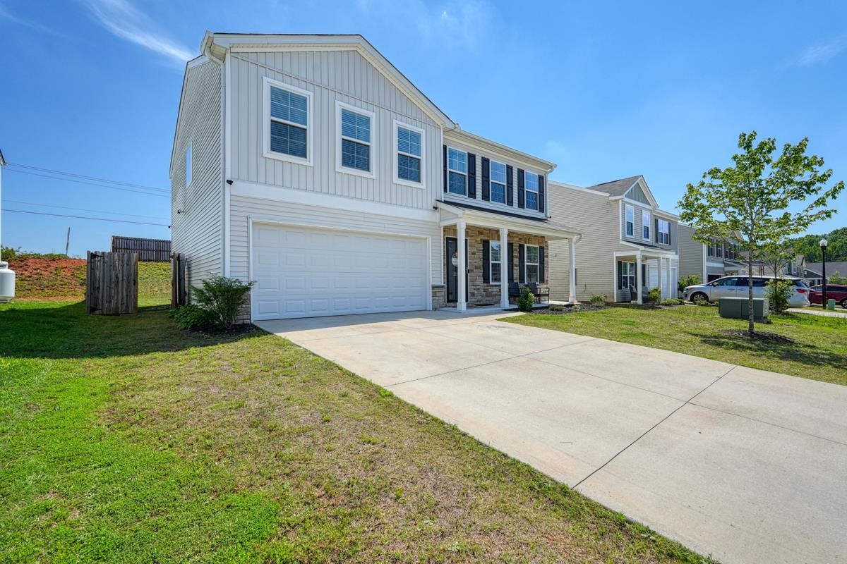 322 Elevation Court Inman, SC 29349 - Photo 2 of 30