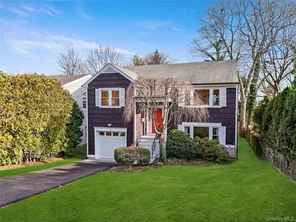$1,095,000 | 166 Highview Street, Mamaroneck, NY 10543