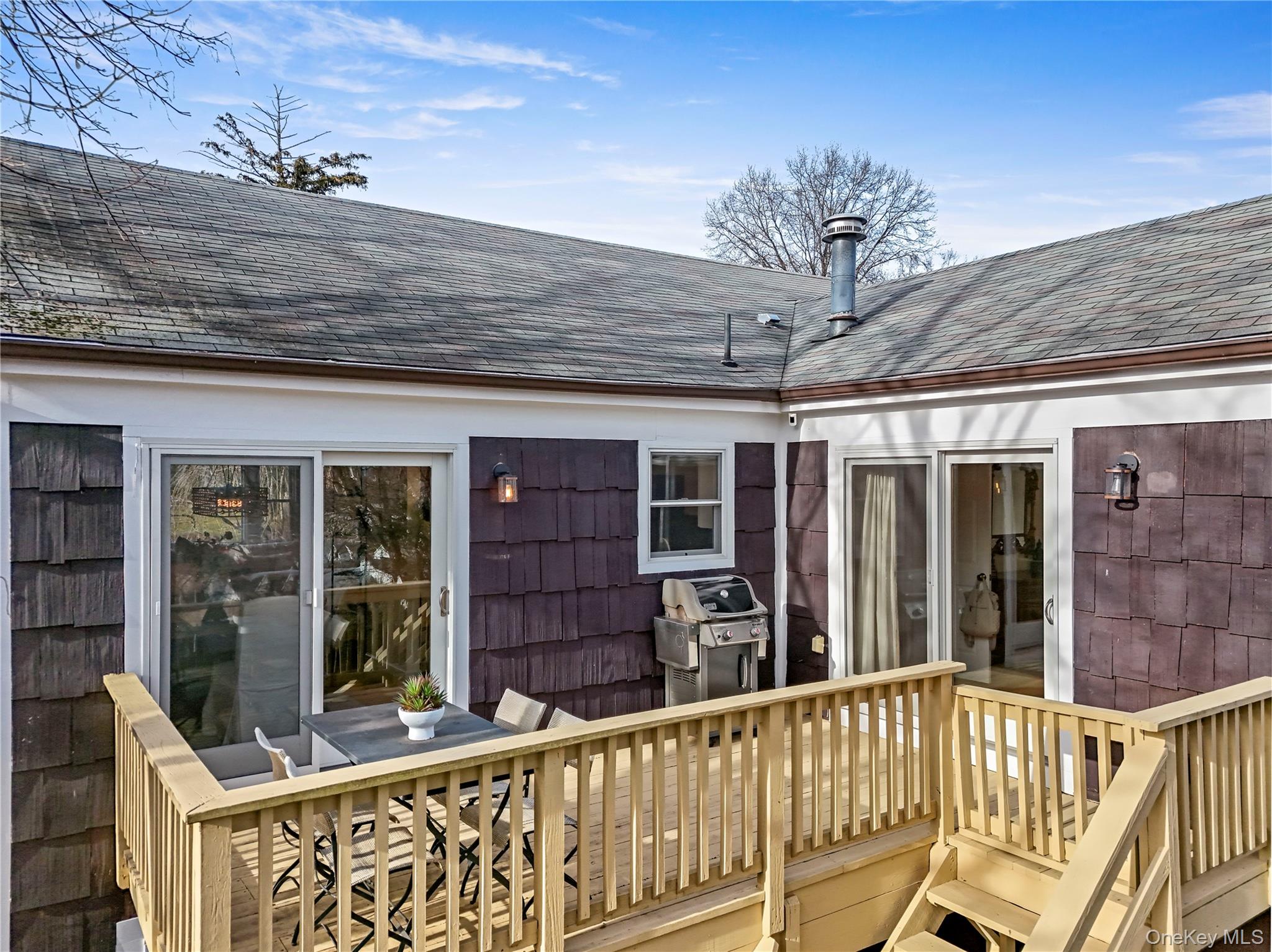 166 Highview Street Mamaroneck, NY 10543 - Photo 23 of 30 a view of a roof deck