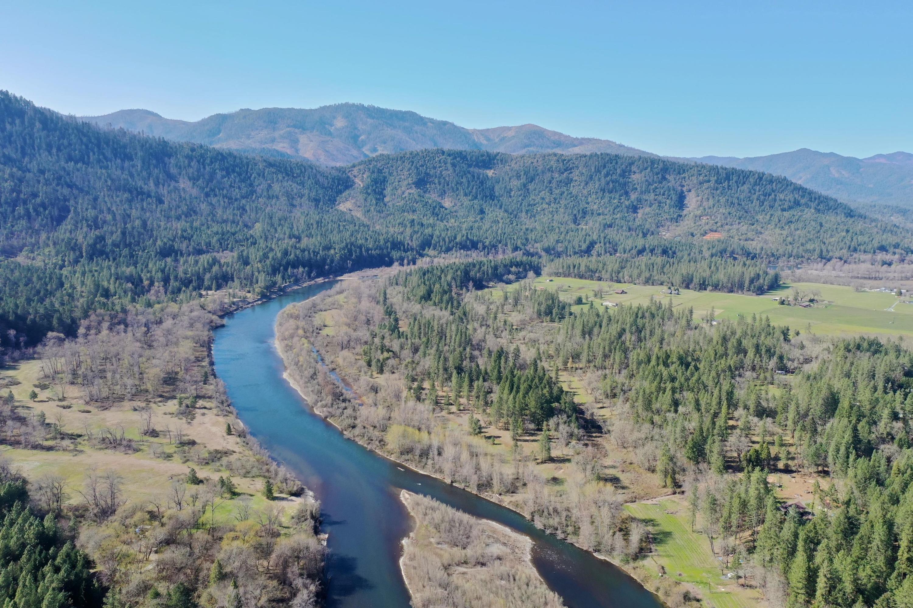 235 Griffin Road Grants Pass, OR 97527 - Photo 19 of 23 Drone Griffin Park area3