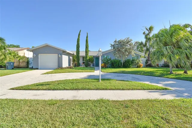 $4,000 | 6550 Country Wood Way, Delray Beach, FL 33484