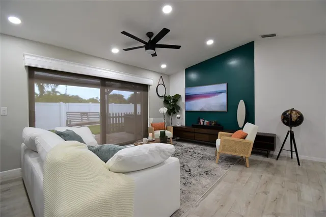 $4,000 | 6550 Country Wood Way, Delray Beach, FL 33484