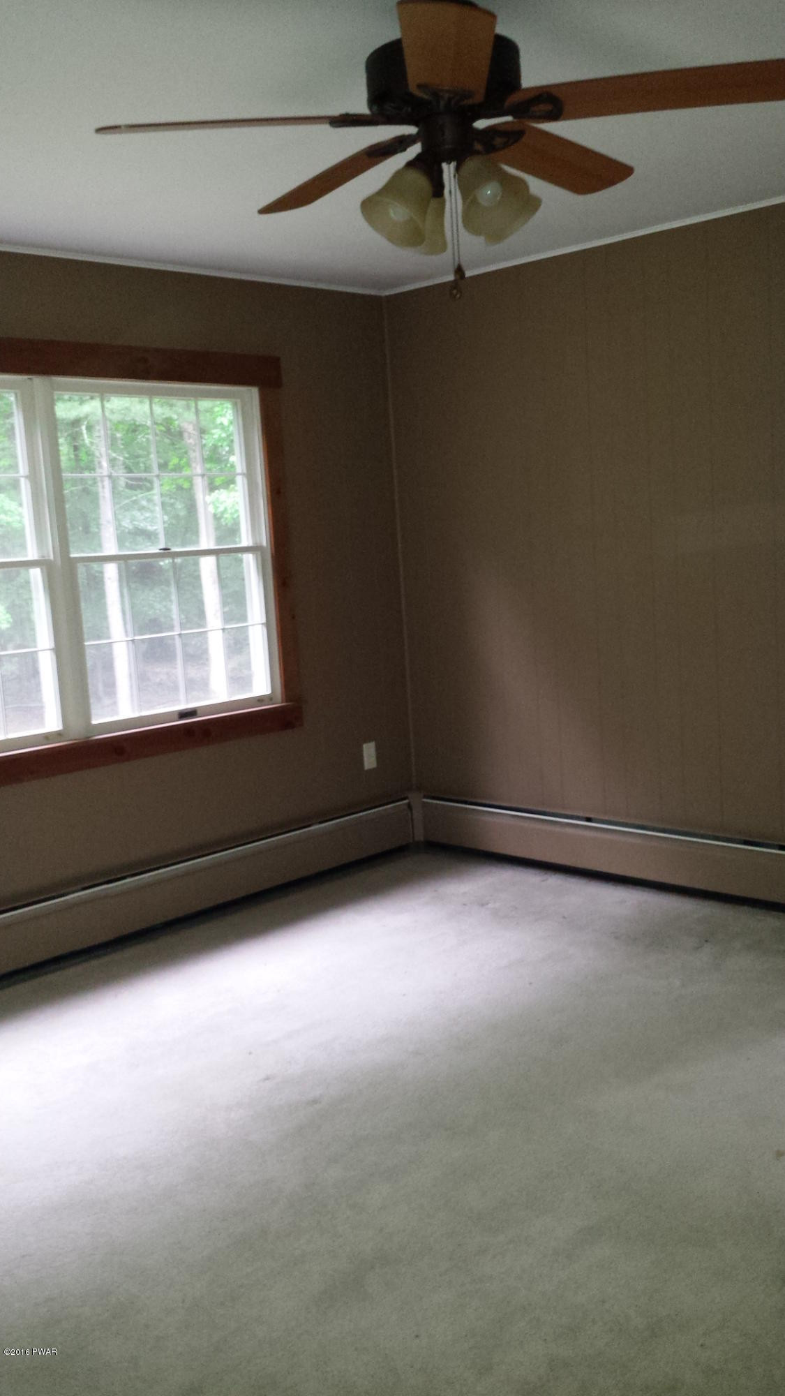 5300 Minks Pond Road Bushkill, PA 18324 - Photo 4 of 12 20160608_130700