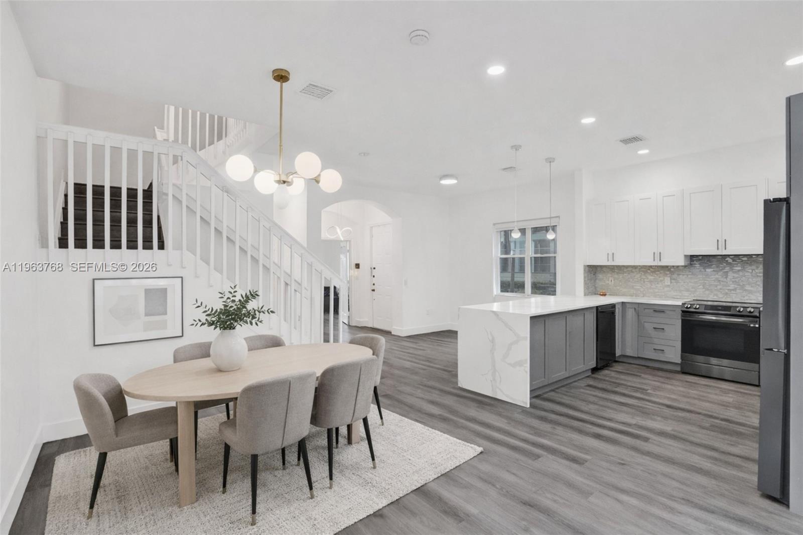 4253 Southwest 124th Terrace Miramar, FL 33027 - Photo 2 of 35 Virtually Staged