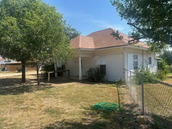 $185,000 | 304 North Oak Street, Richland Springs, TX 76871