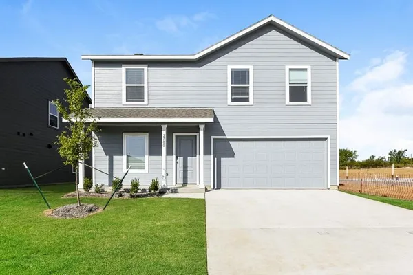 $2,475 | 2700 Mistwood Drive, Fort Worth, TX 76108