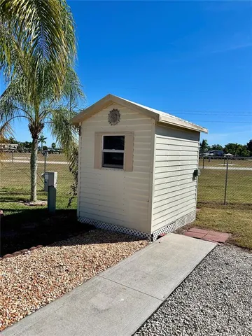 $83,000 | 2920 Fairway Drive, Bowling Green, FL 33834