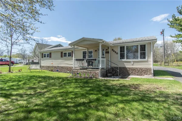 $289,900 | 9420 County Route 125, Chaumont, NY 13622