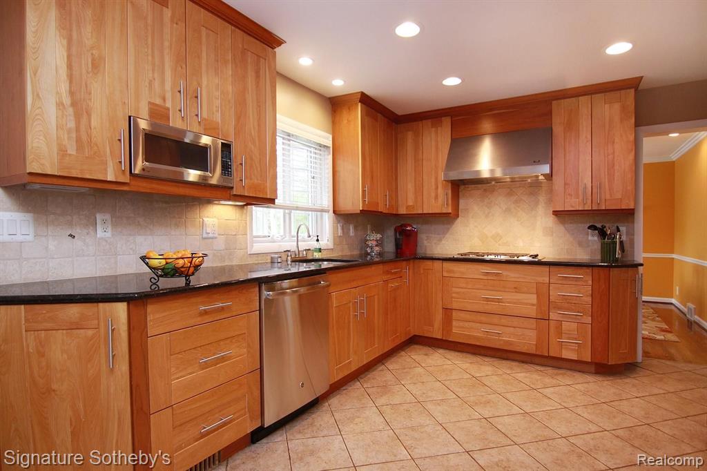 892 Satterlee Road Bloomfield Hills, MI 48304 - Photo 5 of 44
