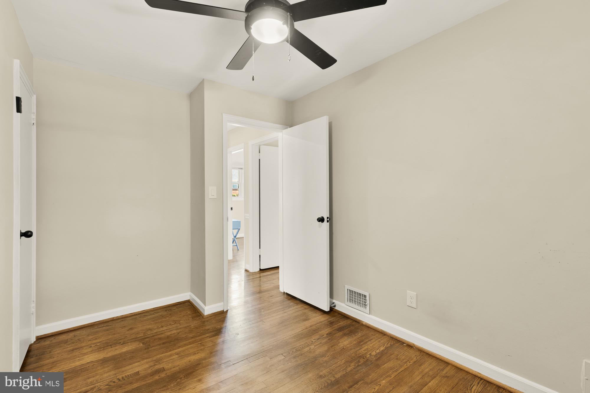 12702 Holdridge Road Silver Spring, MD 20906 - Photo 39 of 43