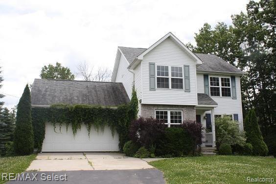 1565 Wiggins Road Fenton, MI 48430 - Photo 1 of 5 IMG_4481