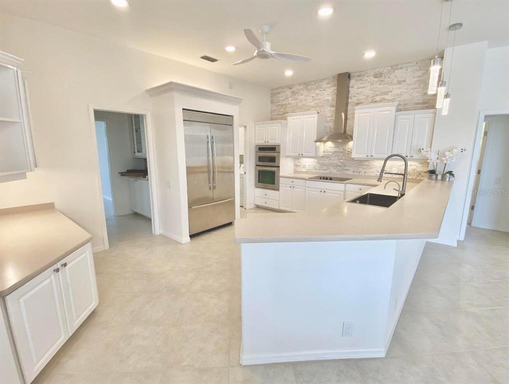 7468 Roxye Lane Sarasota, FL 34240 - Photo 4 of 72 Gallery Image 4
