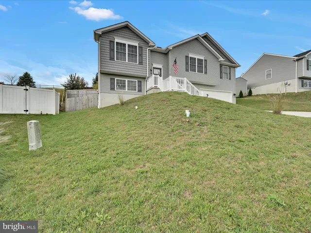 $369,900 | 14 Ridge Vista Drive, Pine Grove, PA 17963