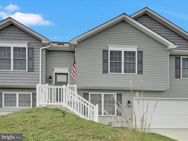 $369,900 | 14 Ridge Vista Drive, Pine Grove, PA 17963