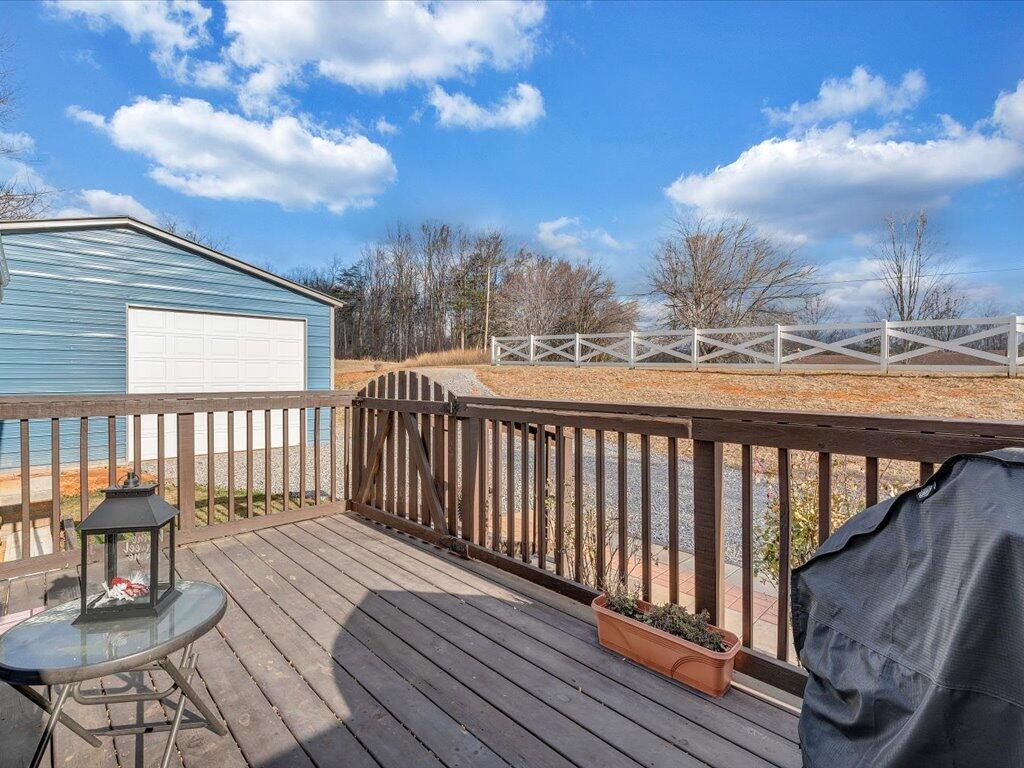 3559 County Line Road Patrick Springs, VA 24133 - Photo 3 of 44 03-MIB08849