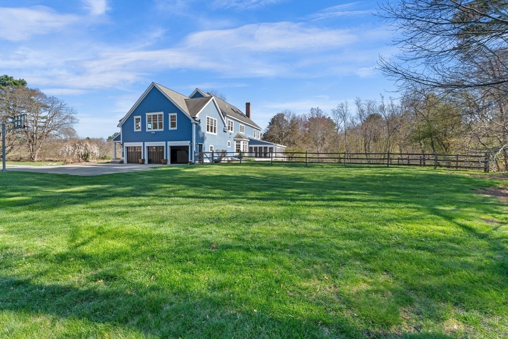 102 River Road Topsfield, MA 01983 - Photo 4 of 42 Gallery Image 4