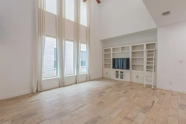 $3,800 | 17644 Sequoia Drive, Dallas, TX 75252