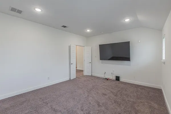 $3,800 | 17644 Sequoia Drive, Dallas, TX 75252