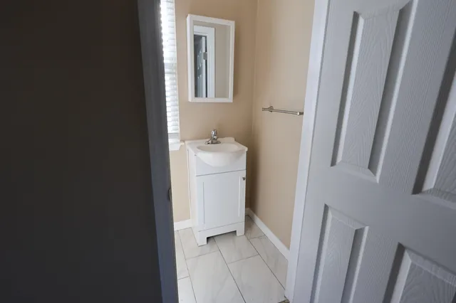 $430,000 | 94 Hayward Dupont Street, Midway, FL 32343