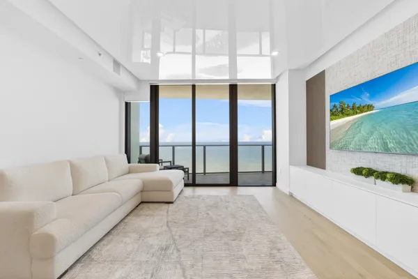 $13,000 | 1116 North Ocean Boulevard, Unit 904, Pompano Beach, FL 33062