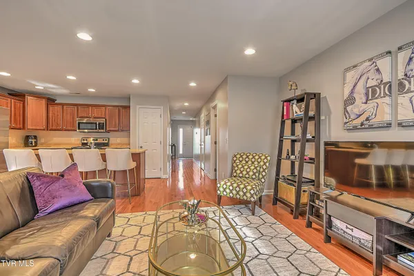 $234,900 | 233 Lavinia Street, Bristol, VA 24201