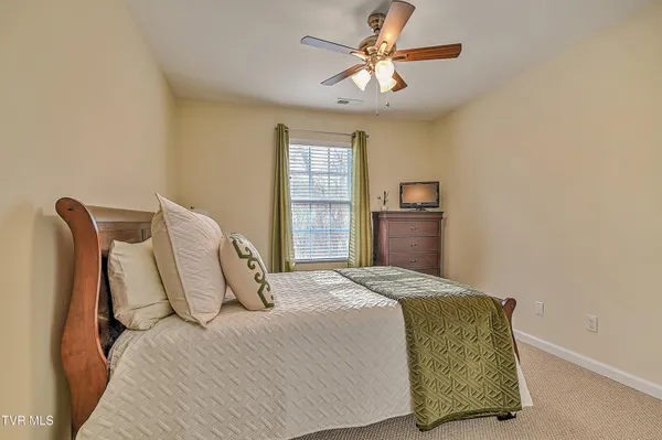 $234,900 | 233 Lavinia Street, Bristol, VA 24201