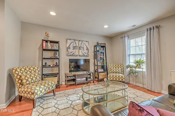 $234,900 | 233 Lavinia Street, Bristol, VA 24201