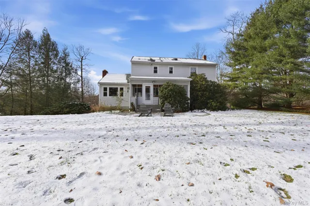 $635,000 | 9 Sachs Court, Hopewell Junction, NY 12533