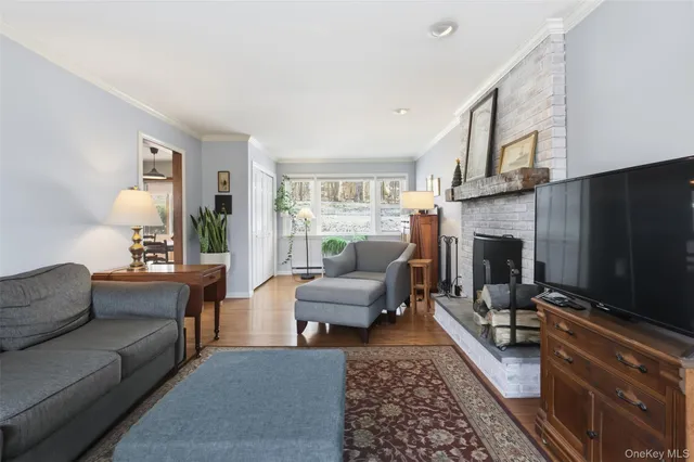 $635,000 | 9 Sachs Court, Hopewell Junction, NY 12533