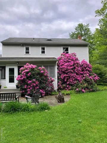 $635,000 | 9 Sachs Court, Hopewell Junction, NY 12533