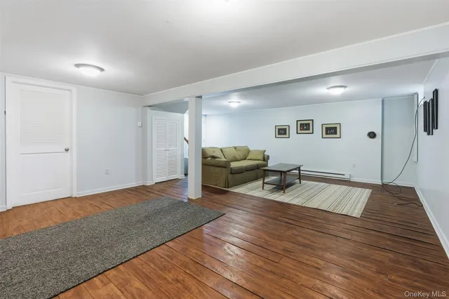 $635,000 | 9 Sachs Court, Hopewell Junction, NY 12533