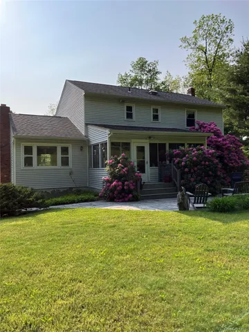 $635,000 | 9 Sachs Court, Hopewell Junction, NY 12533