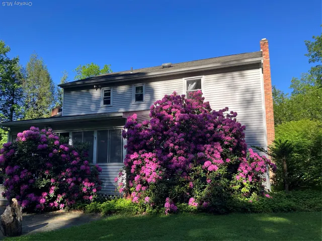 $635,000 | 9 Sachs Court, Hopewell Junction, NY 12533