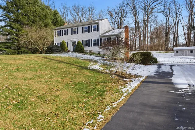 $635,000 | 9 Sachs Court, Hopewell Junction, NY 12533