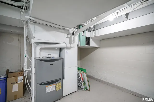 $385,000 | 6024 Knoxville Avenue, Peoria, IL 61614