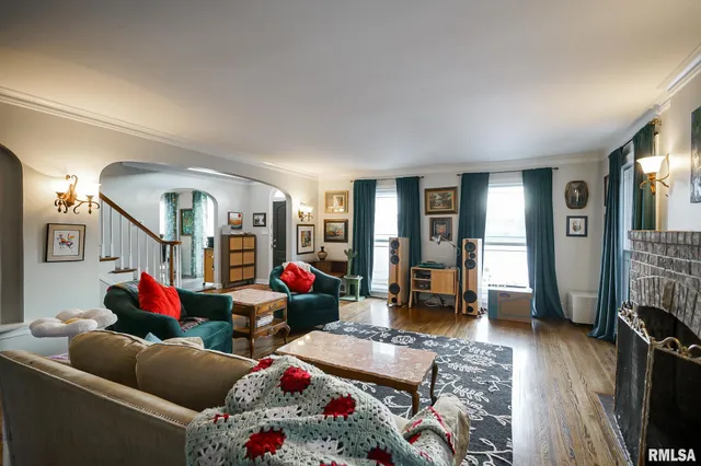 $385,000 | 6024 Knoxville Avenue, Peoria, IL 61614