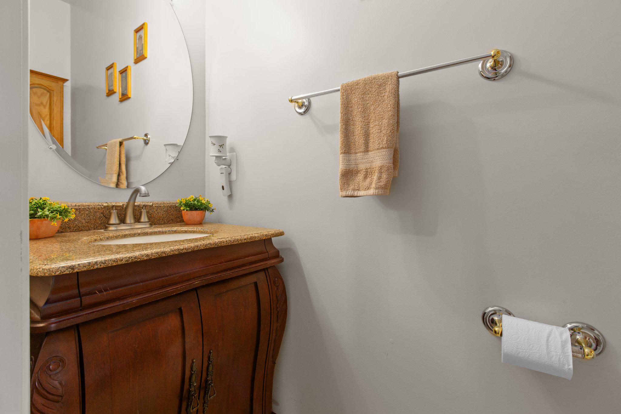 16390 Wayland Road Culpeper, VA 22701 - Photo 35 of 92 Main level half bath for guests