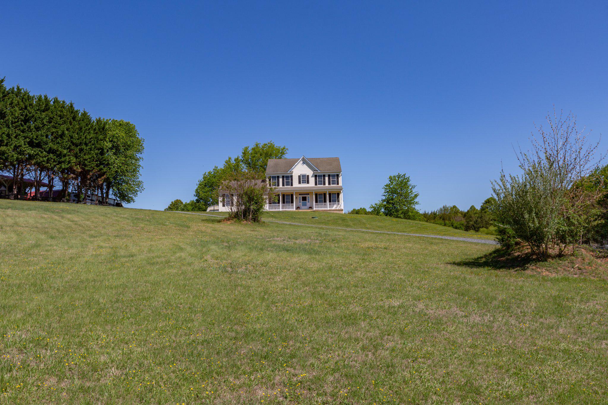 16390 Wayland Road Culpeper, VA 22701 - Photo 4 of 92 Set on a hill just waiting for you to call it home