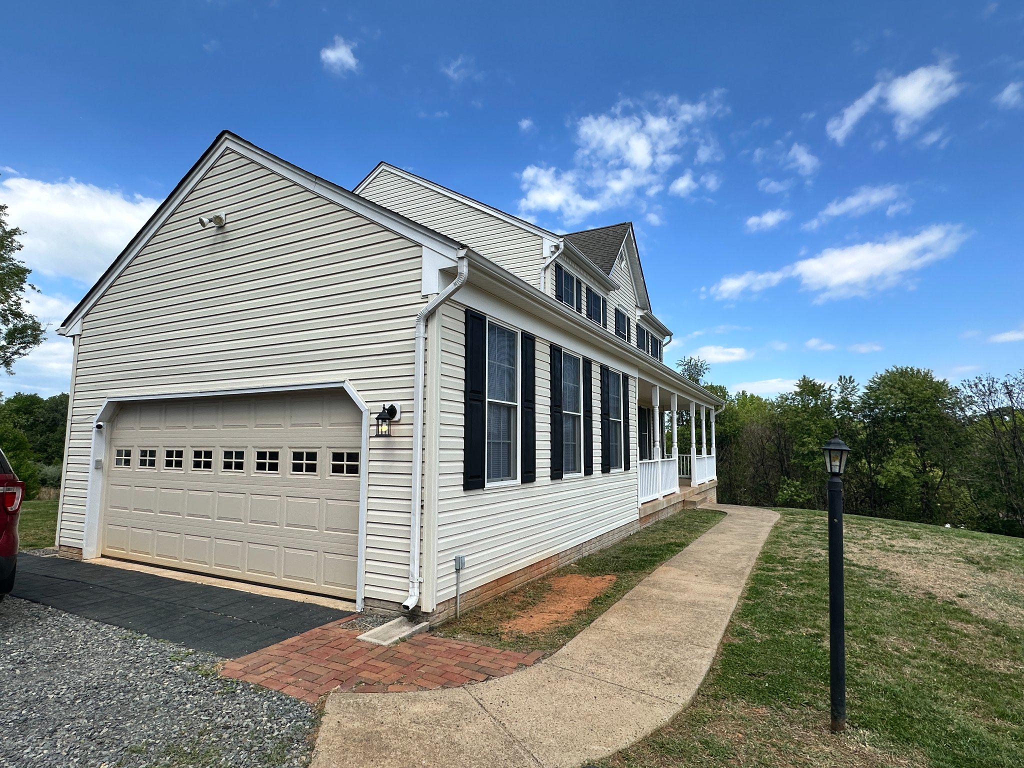 16390 Wayland Road Culpeper, VA 22701 - Photo 8 of 18 Two car side load garage