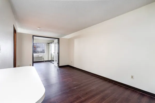 $1,190 | 3305 Sunset Avenue, Unit 106, Waukegan, IL 60087