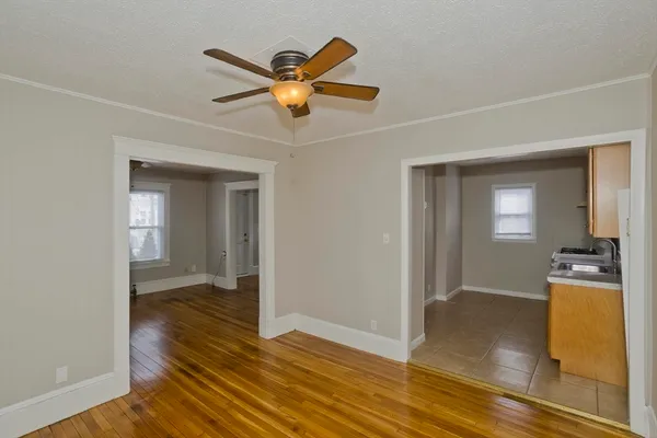 $279,900 | 36 Daniel Street, Springfield, MA 01151