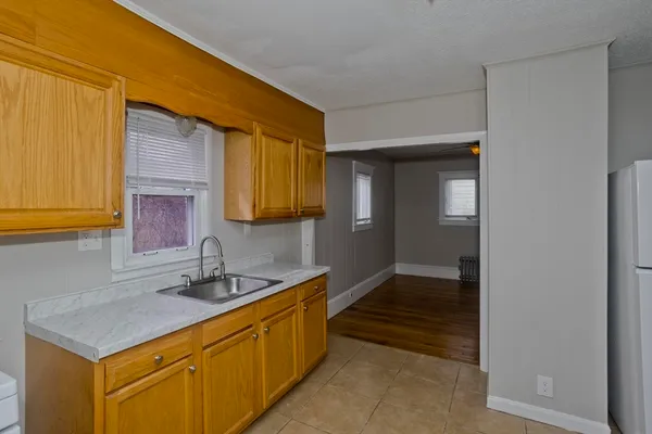 $279,900 | 36 Daniel Street, Springfield, MA 01151