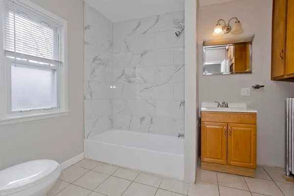 $279,900 | 36 Daniel Street, Springfield, MA 01151