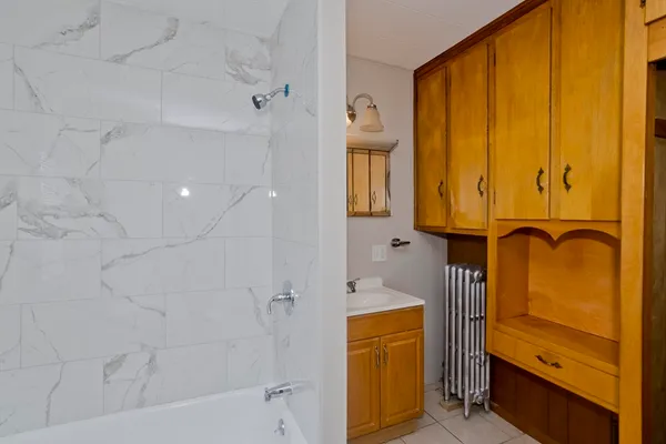 $279,900 | 36 Daniel Street, Springfield, MA 01151