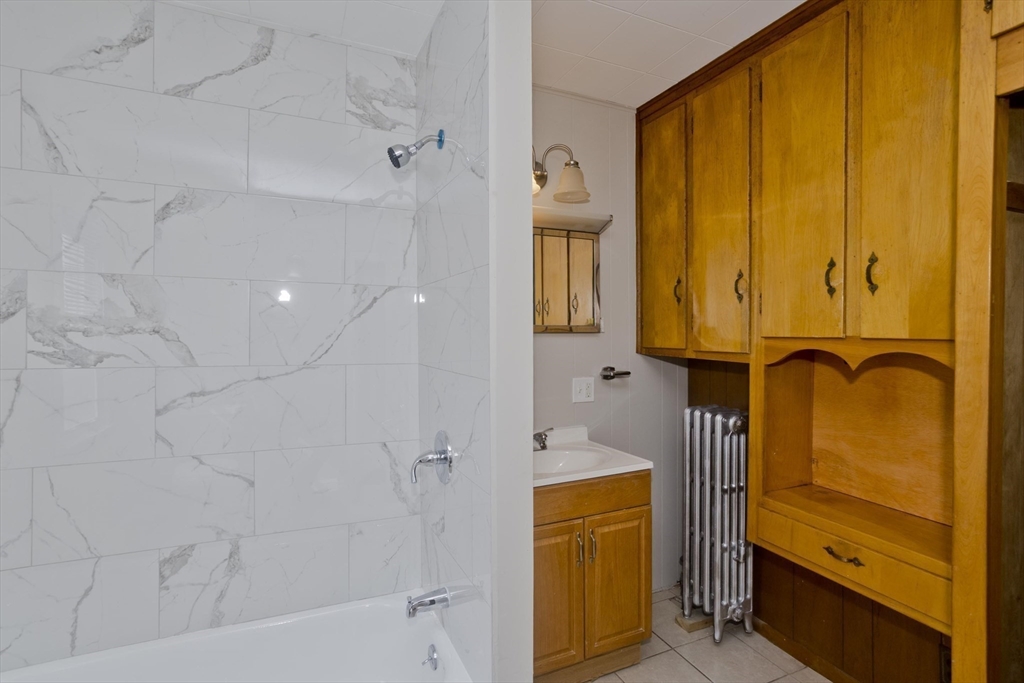 36 Daniel Street Springfield, MA 01151 - Photo 19 of 32