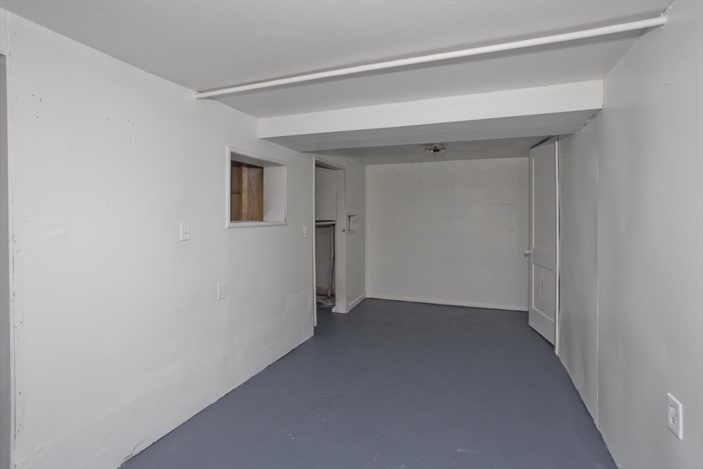 36 Daniel Street Springfield, MA 01151 - Photo 29 of 32