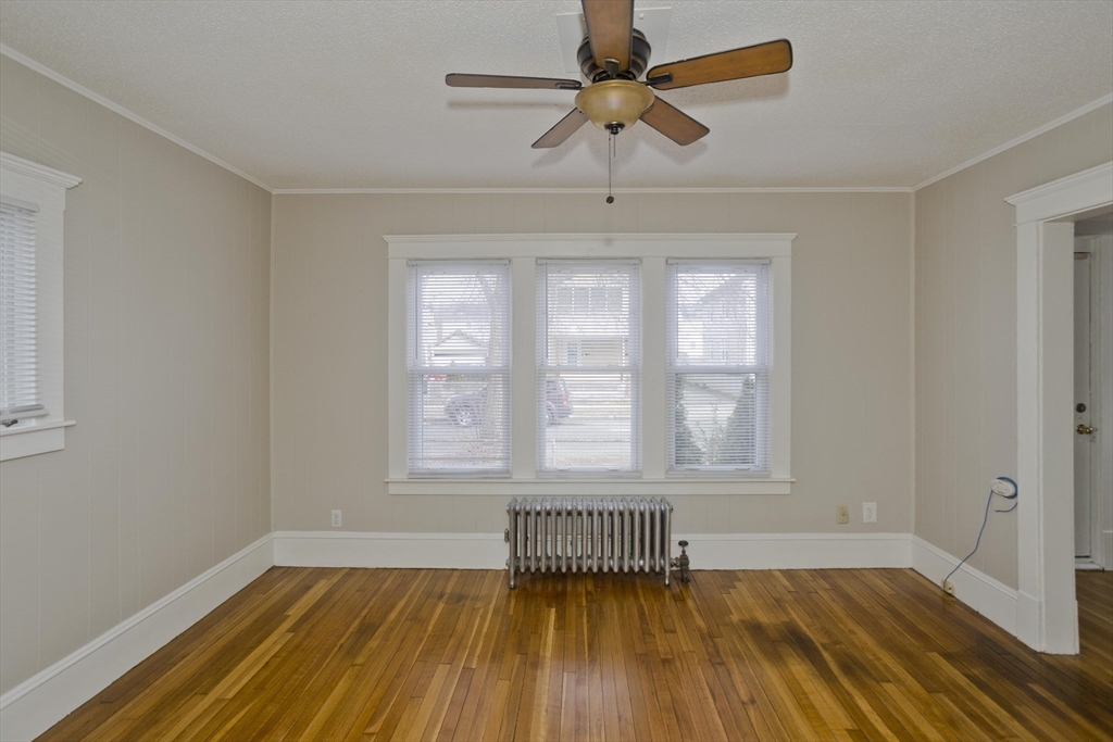 36 Daniel Street Springfield, MA 01151 - Photo 7 of 32